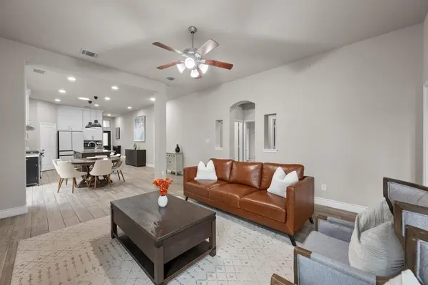 6205 Llano Stage TRL, Austin, TX 78738