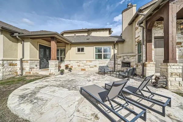 100 Dakota DR, Georgetown, TX 78633