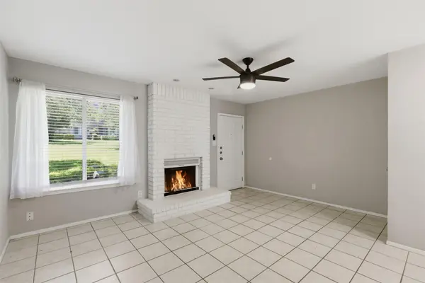 4204 Hudson Bend RD #B, Austin, TX 78734