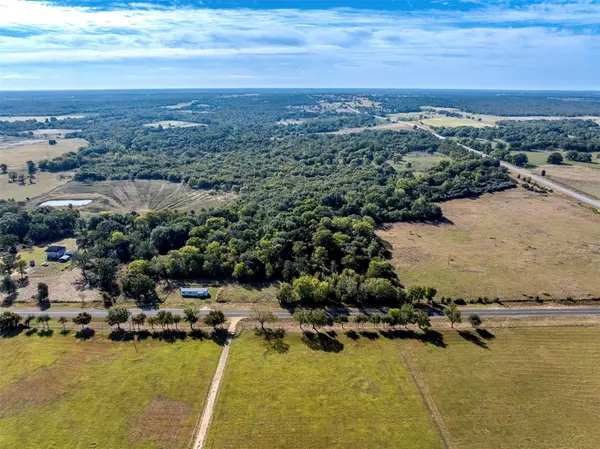 3211 FM 3403, Lincoln, TX 78948