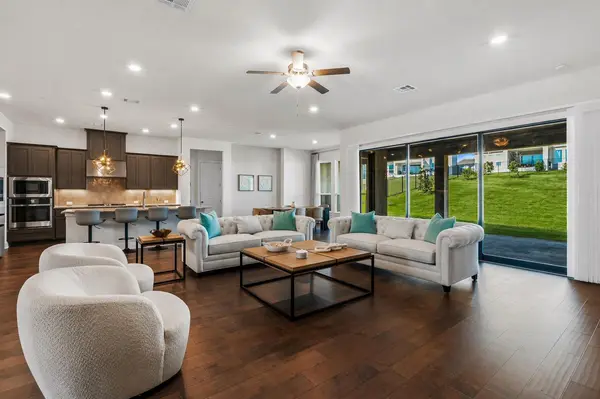 921 Trevi Fontana DR, Leander, TX 78641