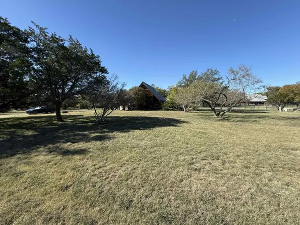 206 Topspin DR, Spicewood, TX 78669