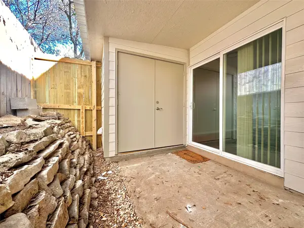 1200 Banister LN ##4, Austin, TX 78704