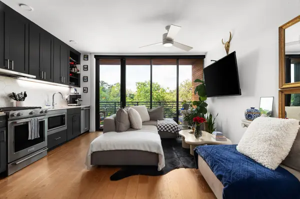 900 S 1st ST #320, Austin, TX 78704