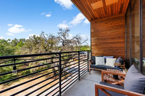900 S 1st ST #320, Austin, TX 78704