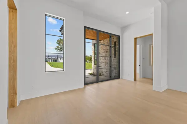 8109 Kuhn DR, Austin, TX 78736