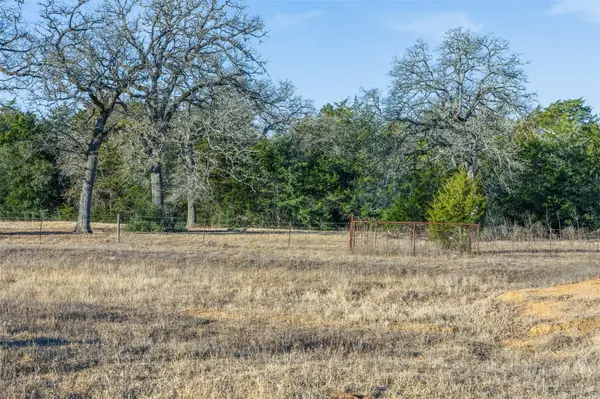 000 CR 332, Paige, TX 78659