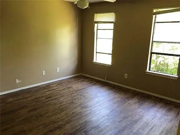 2011 West LOOP #C, Austin, TX 78758