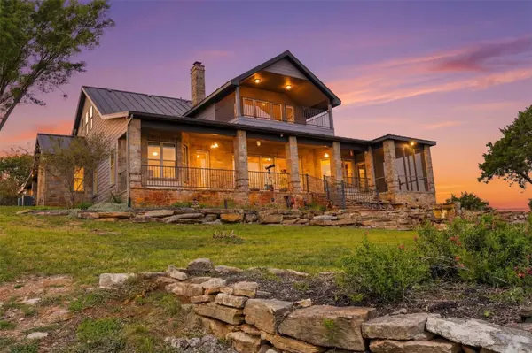 1071 Escalar DR, Buchanan Dam, TX 78609