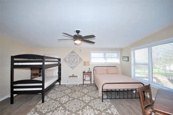 125 W Wallace ST, Gonzales, TX 78629