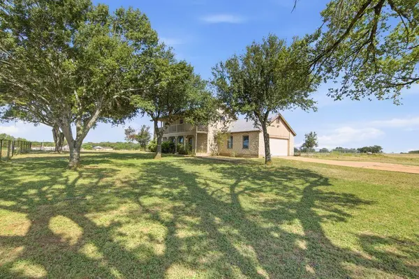 1454 Red Town RD, Elgin, TX 78621