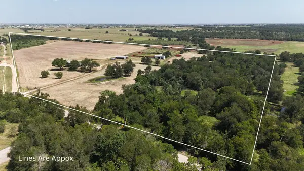 1454 Red Town RD, Elgin, TX 78621