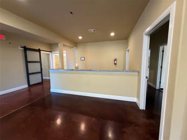 904 Crystal Falls PKWY, Leander, TX 78641