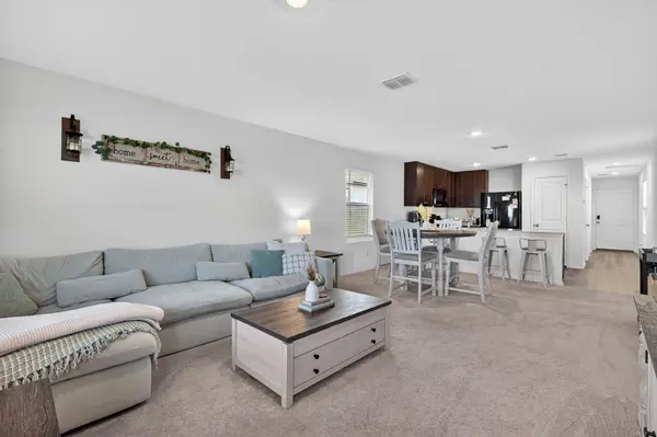 612 Marty Allen LOOP, Jarrell, TX 76537