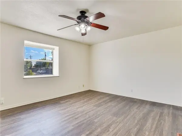 2804 Westhill DR #104, Austin, TX 78704