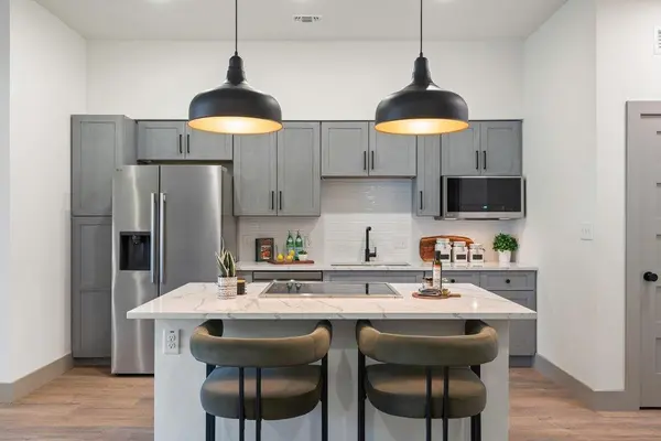 2450 Wickersham LN #2022, Austin, TX 78741
