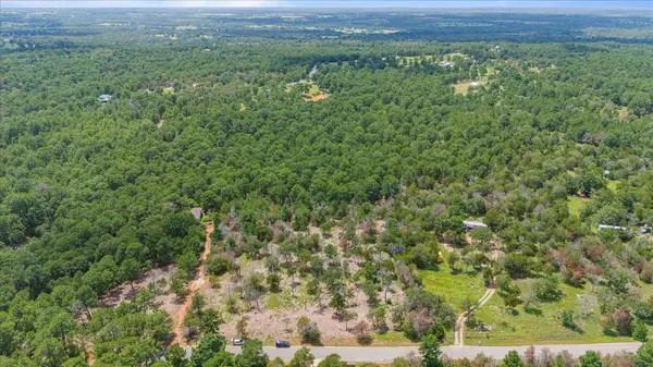 000 Pine Valley LOOP, Smithville, TX 78957