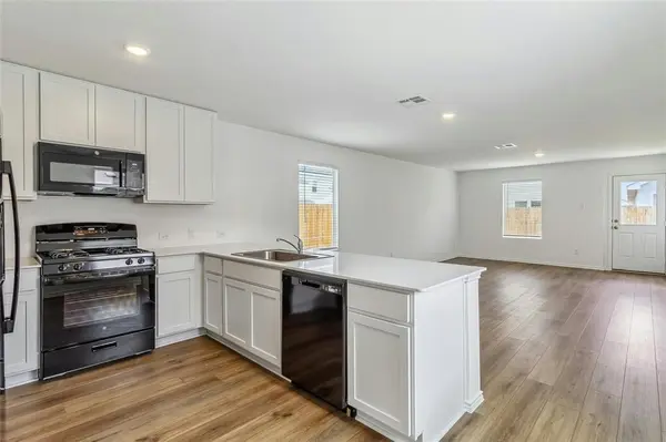 335 Diorite DR, San Marcos, TX 78666