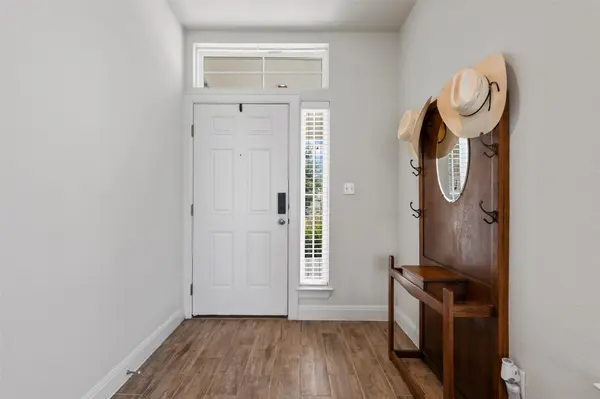 113 Oakstone DR, Georgetown, TX 78628