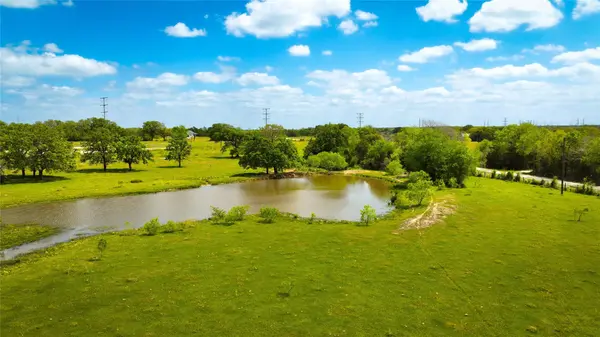 8770 Lee LN, North Zulch, TX 77872