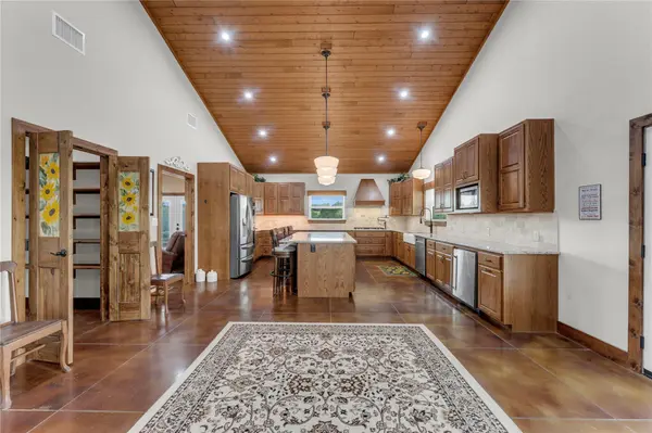 5020 County Road 252, Bertram, TX 78605