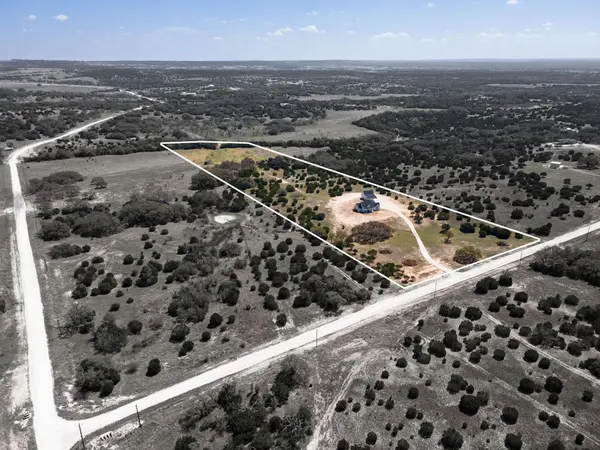 305 Willow Oak DR, Goldthwaite, TX 76844