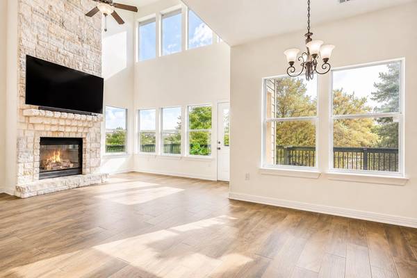 21825 Surrey LN, Lago Vista, TX 78645