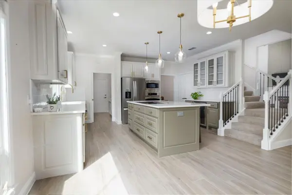 403 Golf Crest LN, Lakeway, TX 78734