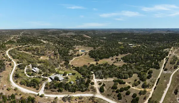 1716 Sanctuary LN, Blanco, TX 78606