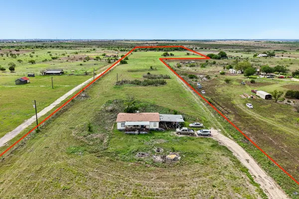 14204 Graef RD, Creedmoor, TX 78610