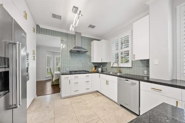 8610 Axis DR, Austin, TX 78749