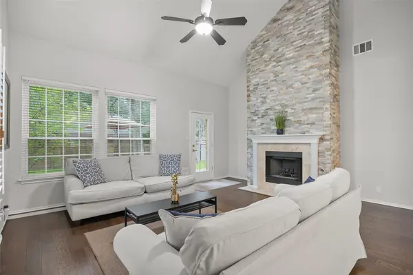 8610 Axis DR, Austin, TX 78749