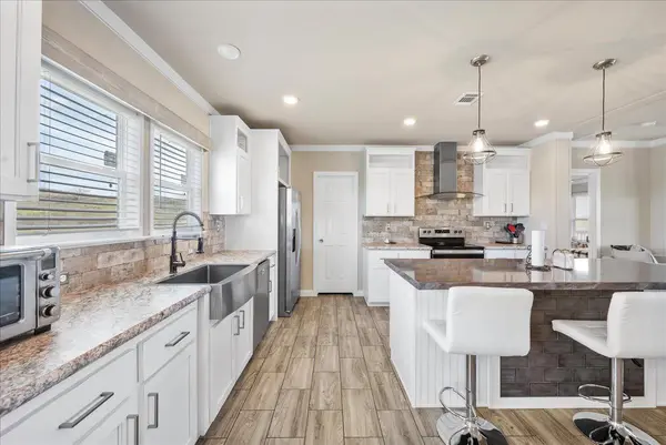 430 County Road 451, Coupland, TX 78615