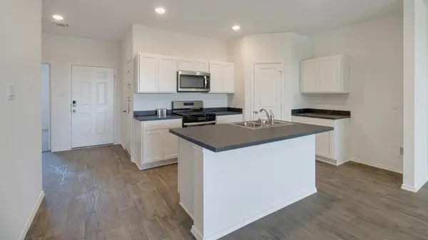 169 B HARRISON XING, Uhland, TX 78640