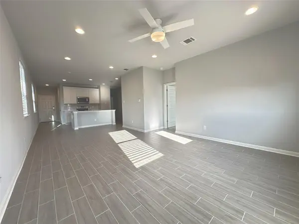 243 Kellys Heroes WAY, Jarrell, TX 76537
