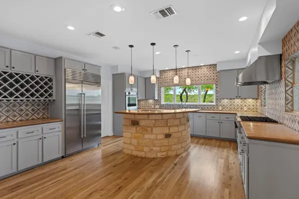 100 Rainbow's End, Wimberley, TX 78676