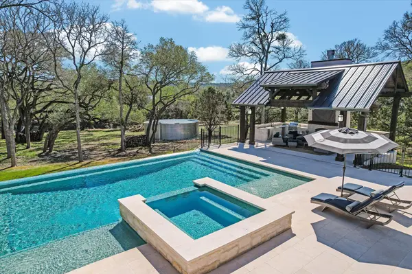 312 Rancho Grande DR, Wimberley, TX 78676