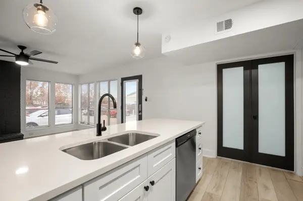 909 Reinli ST #103, Austin, TX 78751