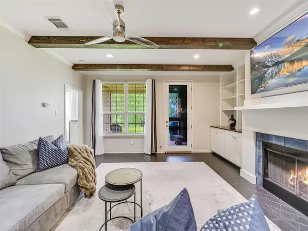 539 Colovista PKWY #B101, Bastrop, TX 78602