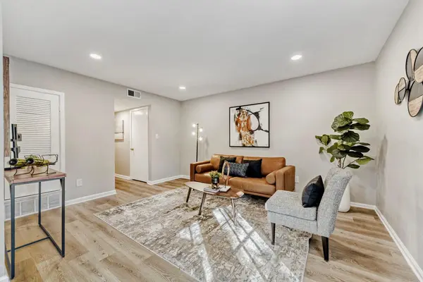 819 Sahara Ave, Austin, TX 78745
