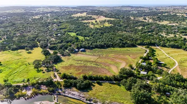 1750 Loop 165 LOOP #B, Dripping Springs, TX 78620