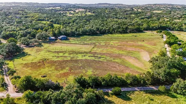 1750 Loop 165 LOOP #B, Dripping Springs, TX 78620