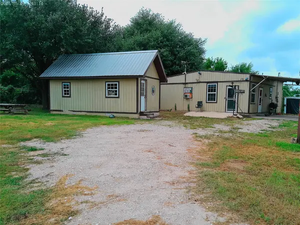 151 County Road 311, Rockdale, TX 76567