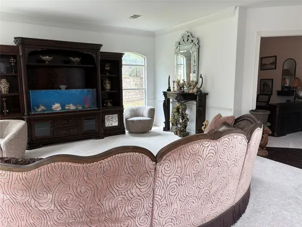 404 Aria DR, Austin, TX 78738