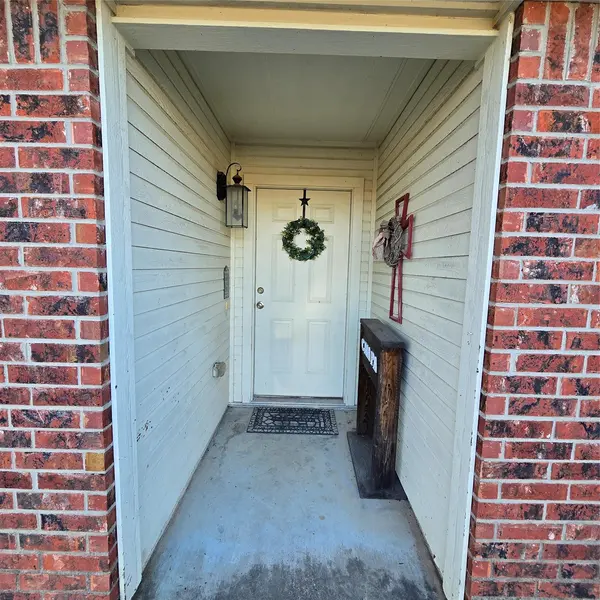 212 Druse LN, Jarrell, TX 76537