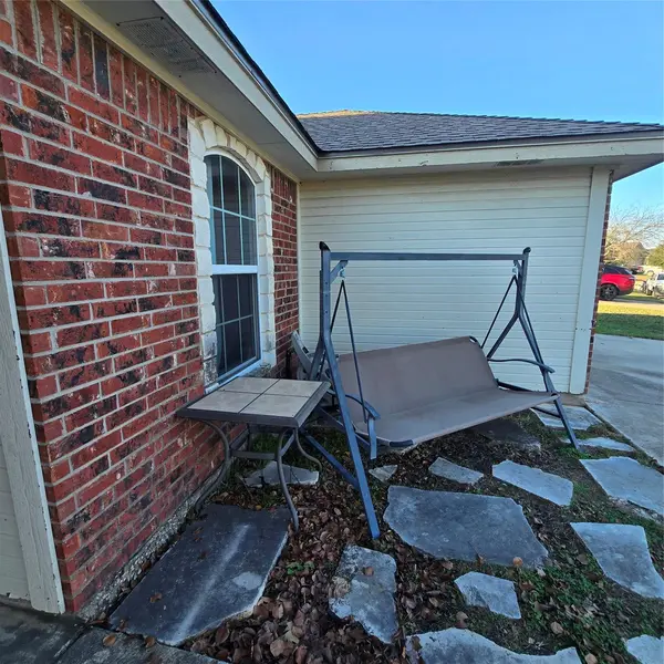 212 Druse LN, Jarrell, TX 76537