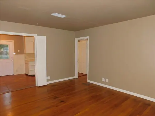 1400 BERKSHIRE DR, Austin, TX 78723