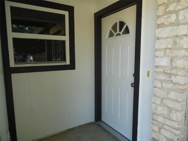 7400 Dixie DR #B, Austin, TX 78744