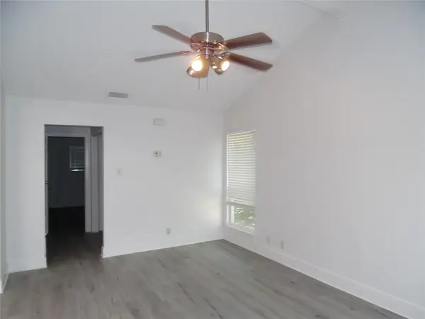 7400 Dixie DR #B, Austin, TX 78744