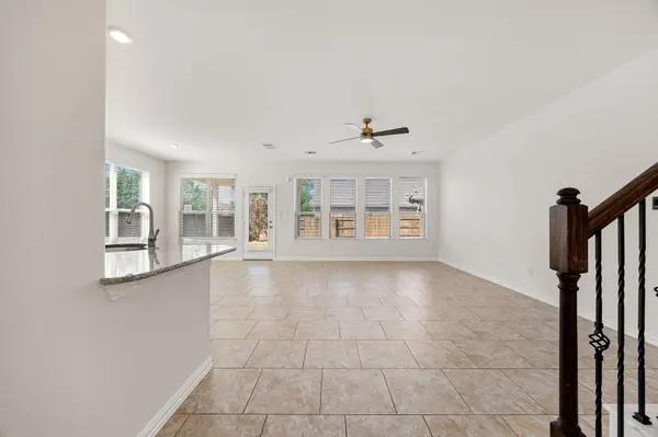 4032 Flowstone LN, Round Rock, TX 78681